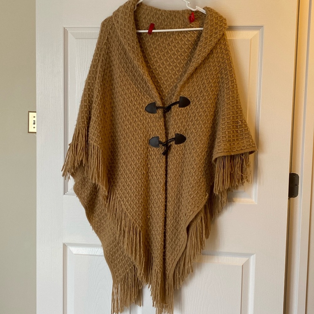 2/$20 5|48 Brown Weaved Poncho